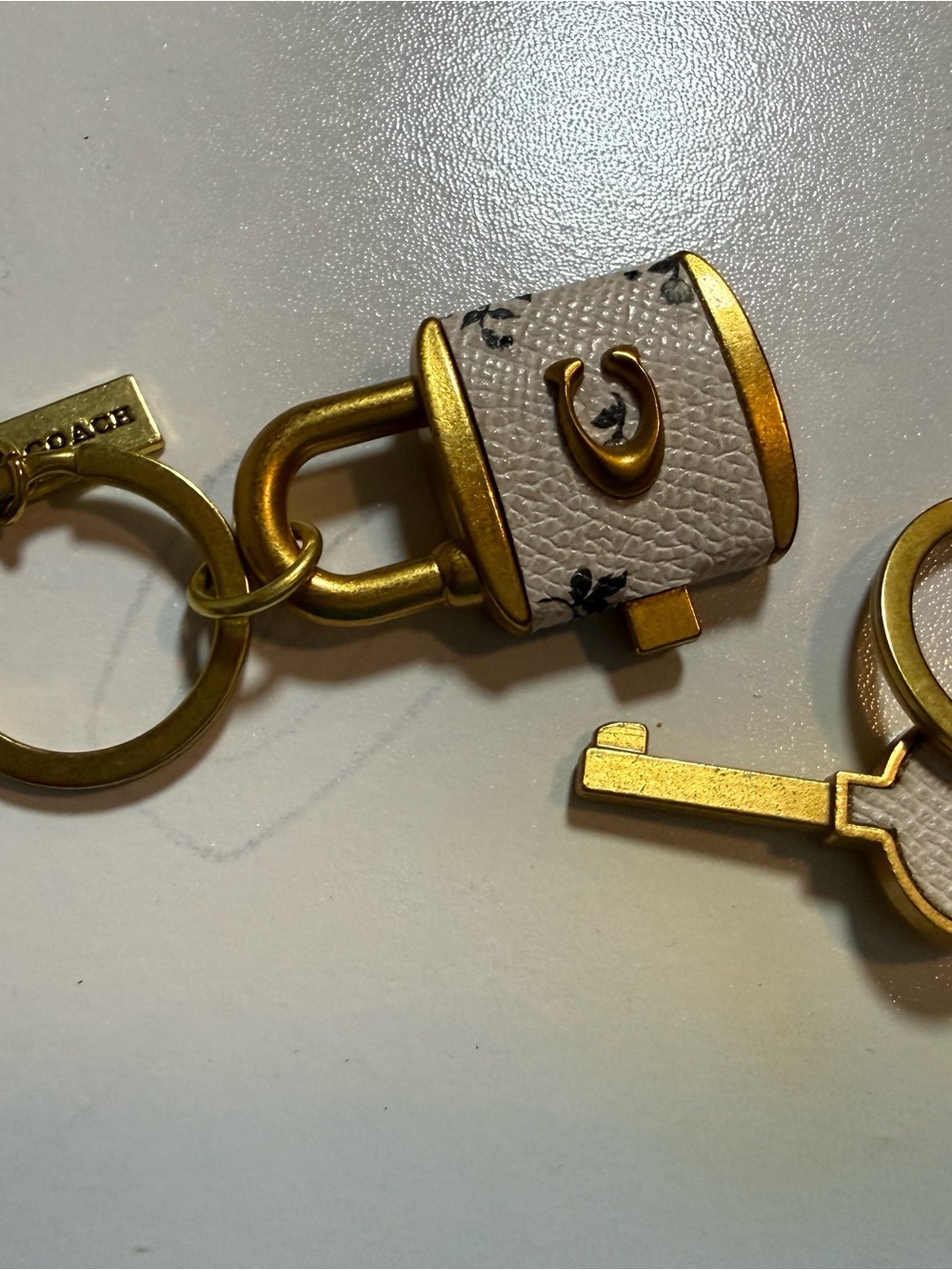 Coach White Floral Pebbled Leather Padlock Key & Card Holder with Gold Hardware